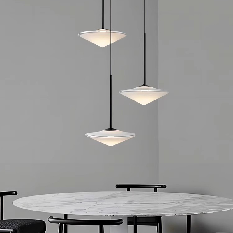 Desk Setup White - Lampu Liontin Kaca Piring Terbang Modern